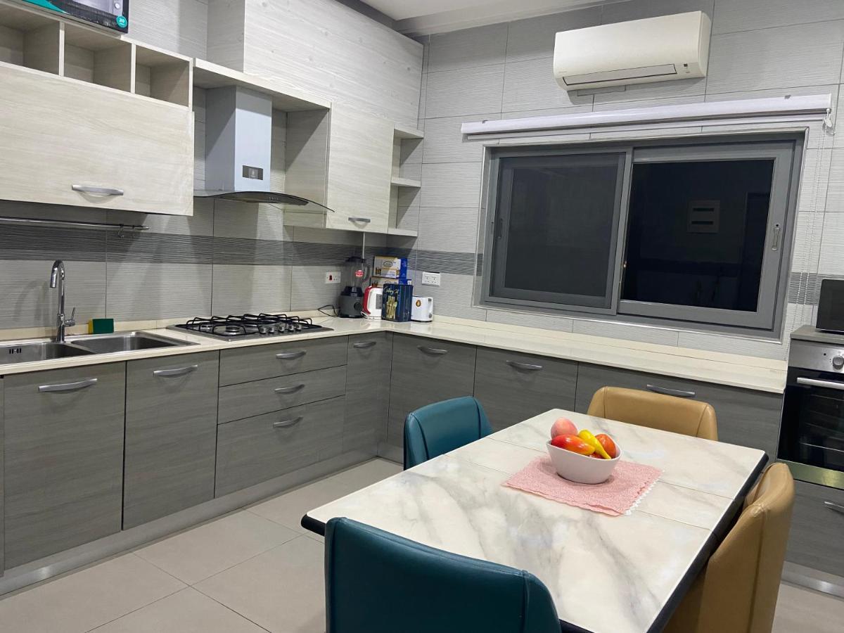 Queens View Apartment Akra Dış mekan fotoğraf
