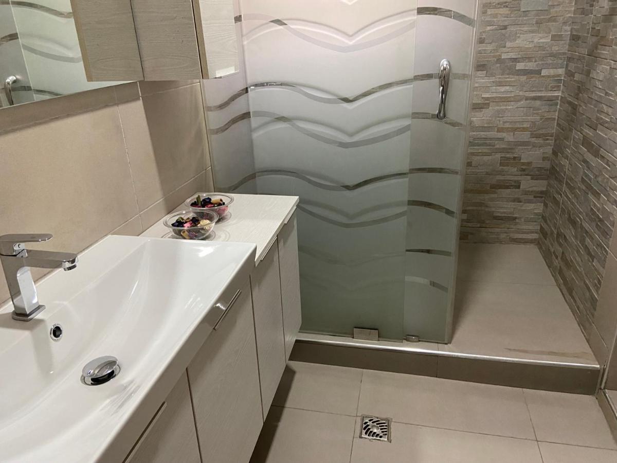 Queens View Apartment Akra Dış mekan fotoğraf